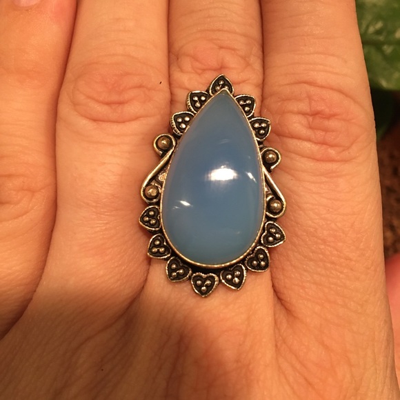 💙 Blue Chalcedony & Sterling Silver Ring 💙 - Picture 2 of 7